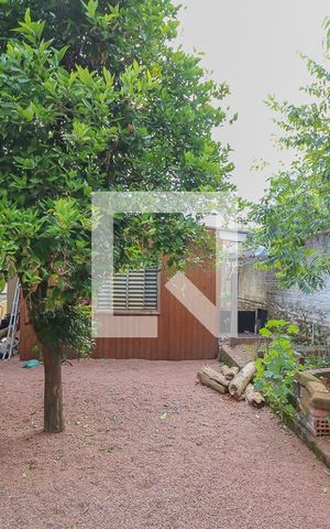 Casa à venda com 140m², 3 quartos e 2 vagasÁrea externa
