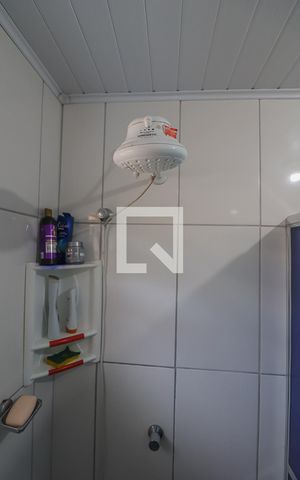 Casa à venda com 140m², 3 quartos e 2 vagasBanheiro