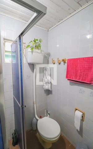 Casa à venda com 120m², 3 quartos e 2 vagasBanheiro