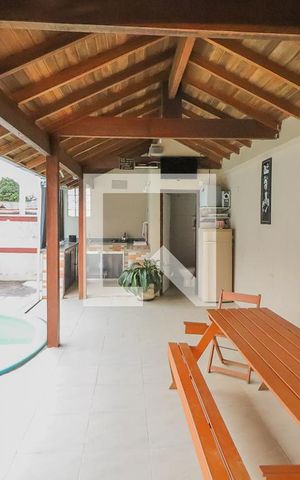 Casa à venda com 120m², 3 quartos e 2 vagasÁrea externa