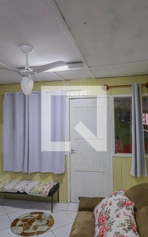 Casa à venda com 120m², 3 quartos e 2 vagasSala