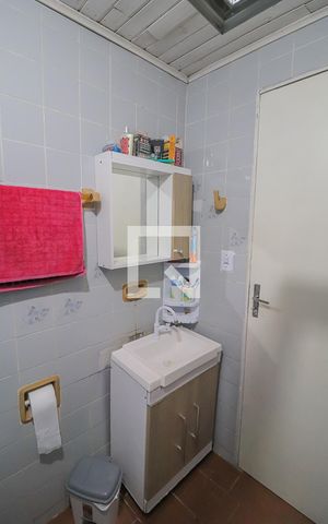 Casa à venda com 120m², 3 quartos e 2 vagasBanheiro