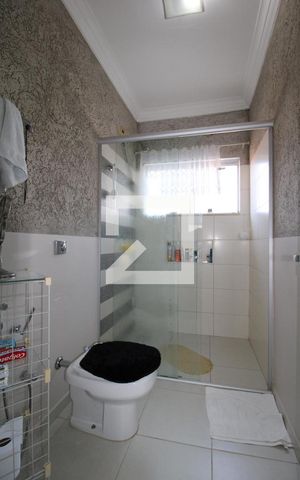 Casa à venda com 280m², 3 quartos e 4 vagasBanheiro da Suíte 3