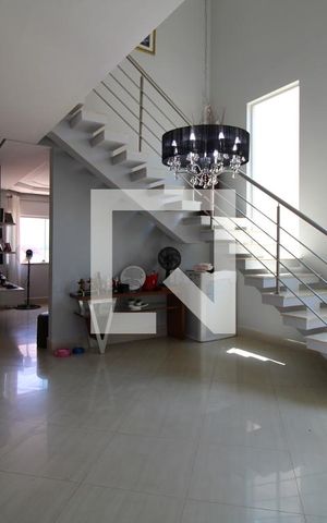 Casa à venda com 280m², 3 quartos e 4 vagasSala