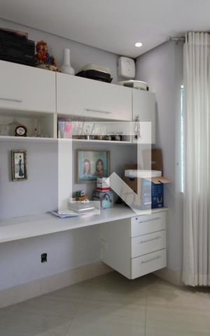 Casa à venda com 280m², 3 quartos e 4 vagasEscritório