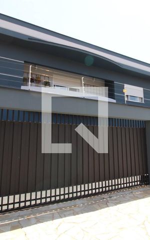 Casa à venda com 280m², 3 quartos e 4 vagasFachada
