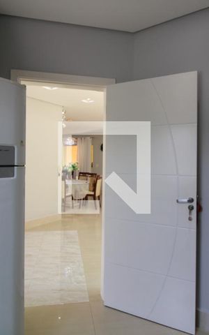 Casa à venda com 280m², 3 quartos e 4 vagasEscritório