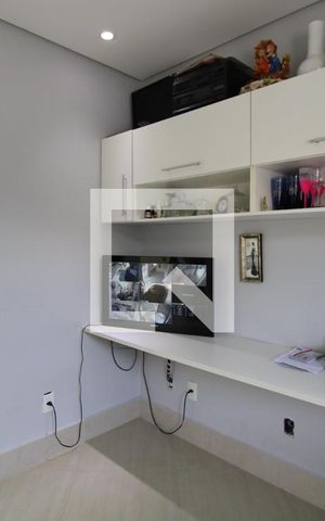 Casa à venda com 280m², 3 quartos e 4 vagasEscritório