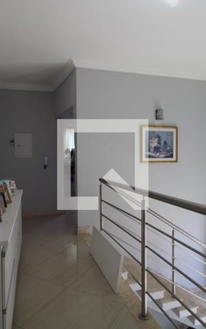 Casa à venda com 280m², 3 quartos e 4 vagasHall dos Quartos