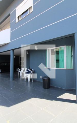 Casa à venda com 280m², 3 quartos e 4 vagasGaragem