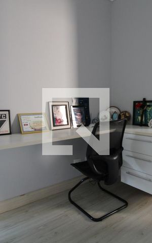 Casa à venda com 280m², 3 quartos e 4 vagasQuarto 2 (suíte)
