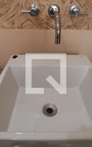 Casa à venda com 280m², 3 quartos e 4 vagasBanheiro da Suíte 1