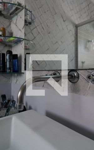 Casa à venda com 280m², 3 quartos e 4 vagasBanheiro da Suíte 2