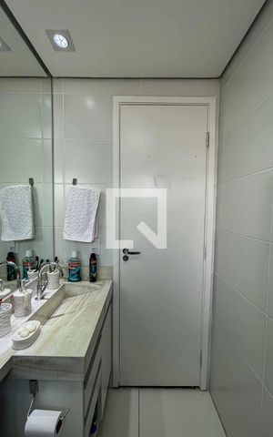 Apartamento à venda com 60m², 2 quartos e 2 vagas Apartamento à venda com 60m², 2 quartos e 2 vagasBanheiro do Quarto 1