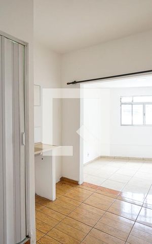 Studio à venda com 700m², 1 quarto e sem vaga Studio à venda com 700m², 1 quarto e sem vagaSala e cozinha