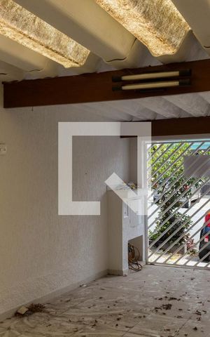 Casa à venda com 141m², 2 quartos e 2 vagas Casa à venda com 141m², 2 quartos e 2 vagasGaragem
