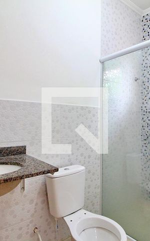 Casa para alugar com 151m², 2 quartos e 3 vagasBanheiro da Suíte 1