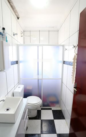 Casa à venda com 80m², 2 quartos e 1 vagaBanheiro 1