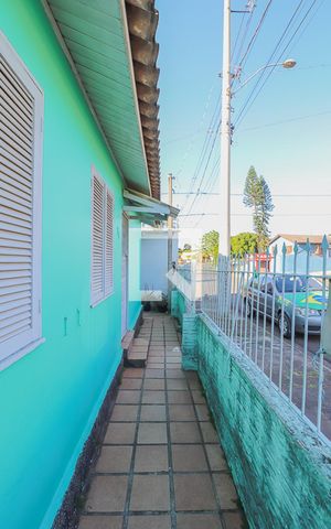 Casa à venda com 120m², 4 quartos e 2 vagasÁrea externa