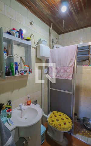 Casa à venda com 120m², 4 quartos e 2 vagasBanheiro