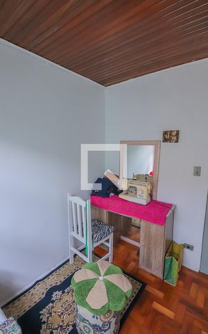 Casa à venda com 120m², 4 quartos e 2 vagasQuarto 4