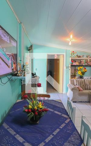 Casa à venda com 120m², 4 quartos e 2 vagasSala