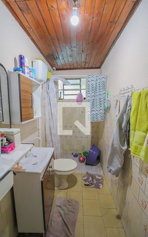 Casa à venda com 120m², 4 quartos e 2 vagasBanheiro do Quarto 1