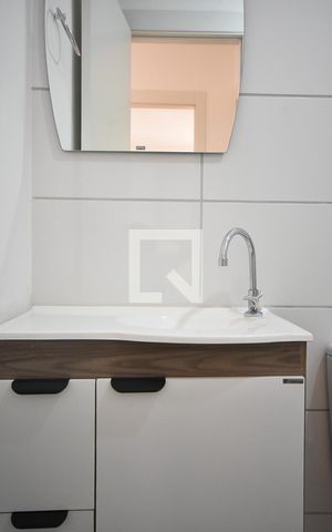 Apartamento à venda com 43m², 2 quartos e sem vaga Apartamento à venda com 43m², 2 quartos e sem vagaBanheiro