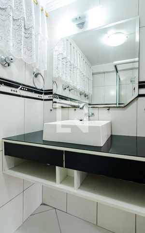 Apartamento para alugar com 38m², 1 quarto e sem vaga Apartamento para alugar com 38m², 1 quarto e sem vagaBanheiro da suíte