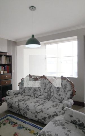 Casa de condomínio para alugar com 420m², 3 quartos e 4 vagasSala 2