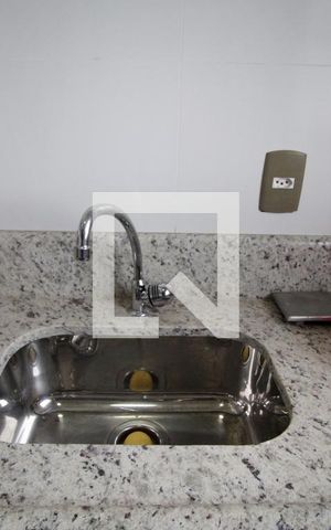 Casa de condomínio para alugar com 420m², 3 quartos e 4 vagasSala de TV
