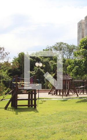 Casa de condomínio para alugar com 420m², 3 quartos e 4 vagasÁrea comum - Playground