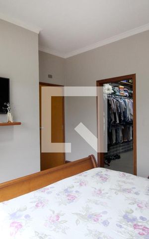 Casa de condomínio para alugar com 420m², 3 quartos e 4 vagasSuíte 1