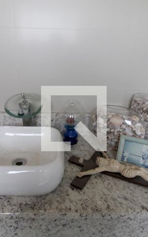 Casa de condomínio para alugar com 420m², 3 quartos e 4 vagasBanheiro da Suíte 2