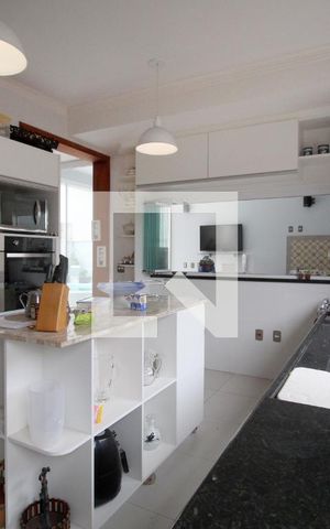 Casa de condomínio para alugar com 420m², 3 quartos e 4 vagasCozinha