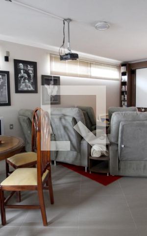 Casa de condomínio para alugar com 420m², 3 quartos e 4 vagasSala de TV