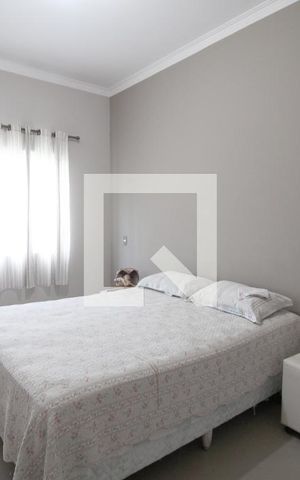 Casa de condomínio para alugar com 420m², 3 quartos e 4 vagasSuíte 2