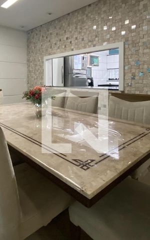 Casa para alugar com 183m², 4 quartos e 3 vagas Casa para alugar com 183m², 4 quartos e 3 vagasSala de Jantar