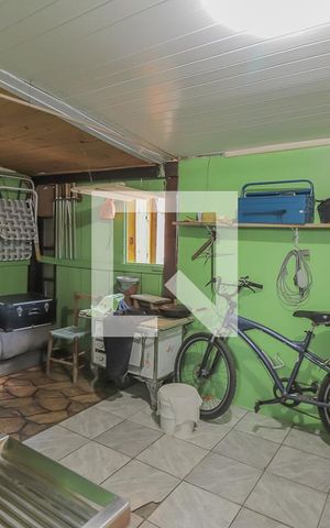 Casa à venda com 140m², 4 quartos e 2 vagasÁrea de Serviço