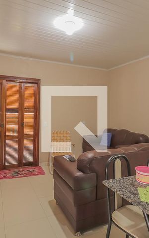 Casa à venda com 140m², 4 quartos e 2 vagasSala