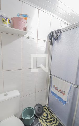 Casa à venda com 140m², 4 quartos e 2 vagasBanheiro