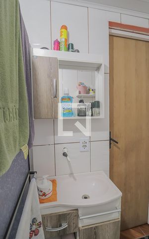 Casa à venda com 140m², 4 quartos e 2 vagasBanheiro