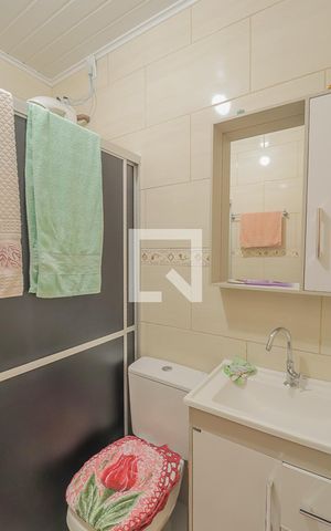 Casa à venda com 140m², 4 quartos e 2 vagasBanheiro