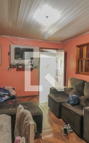Casa à venda com 140m², 4 quartos e 2 vagasSala