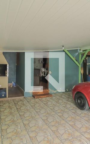 Casa à venda com 140m², 4 quartos e 2 vagasGaragem