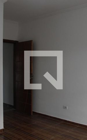 Casa para alugar com 150m², 3 quartos e 2 vagasSuíte