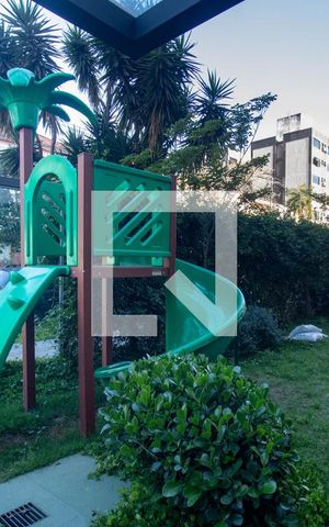 Apartamento para alugar com 70m², 2 quartos e 1 vaga Apartamento para alugar com 70m², 2 quartos e 1 vagaÁrea comum - Playground