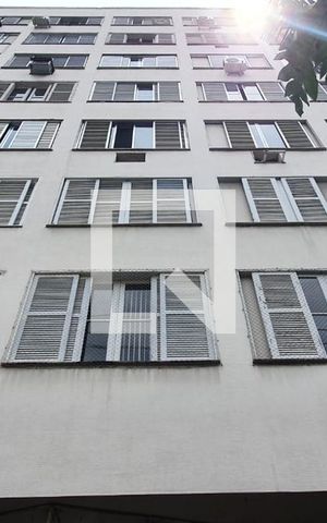 Apartamento à venda com 68m², 1 quarto e sem vaga Apartamento à venda com 68m², 1 quarto e sem vagaFachada