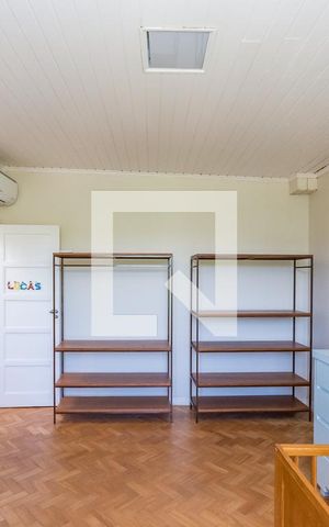 Casa à venda com 336m², 3 quartos e 4 vagas Casa à venda com 336m², 3 quartos e 4 vagasSuíte 2