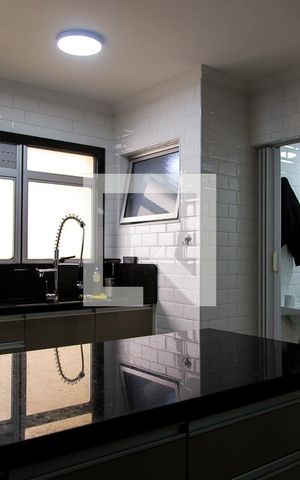 Apartamento à venda com 115m², 3 quartos e 2 vagasCozinha